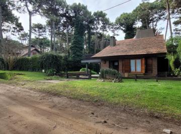 Casa · 200m² · 5 Dormitorios · Vendo Casa en Pinamar 5 Dorm. en Zona Lasalle