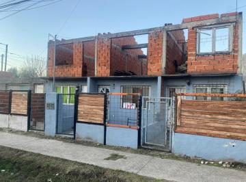 Casa · 80m² · 5 Ambientes · Casa Dúplex en Venta en Maquinista F. Savio, Escobar, G. B. a. Zona Norte