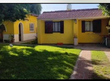 Casa de 3 ambientes, Miramar · Casa 3 Ambientes. Alquiler 12 Meses