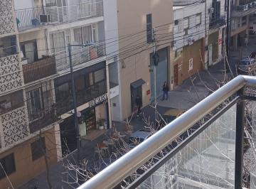 Departamento de 1 ambiente, Palermo · Ambiente y Medio en "L" con balc'On Aterrazado Al Frente