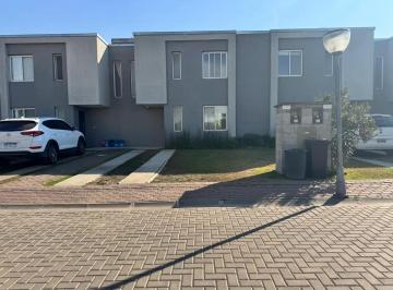 Casa · 104m² · 4 Ambientes · 2 Cocheras · Casa en Alquiler en Decs Tortugas