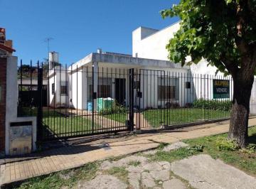 PHA-PHA-197_2 · Casa de 4 Ambientes con Lote Libre y Entrada P/ Auto en Alquiler | Berazategui
