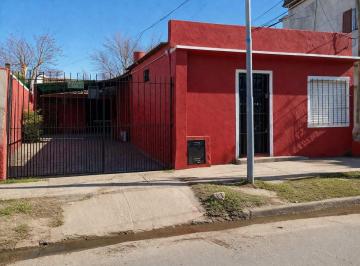 Casa · 150m² · 3 Ambientes · 1 Cochera · Venta Casa Multifamiliar, Los Polvorines