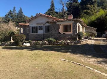 Casa · 33000ha · 6 Ambientes · 1 Cochera · Casa en La Cumbre