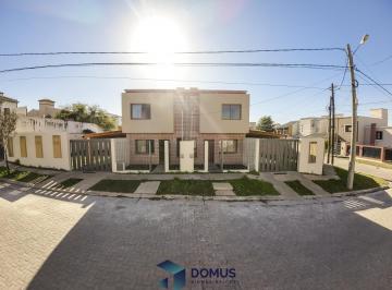 Casa · 111m² · 2 Dormitorios · 1 Cochera · Venta Duplex a Estrenar en Grand Bourg Salta