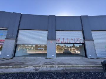 Local comercial · 214m² · 1 Ambiente · Local en Alquiler