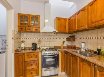 Casa · 225m² · 5 Ambientes · 1 Cochera · Casa Villa Urquiza a Refaccionar