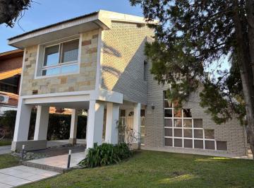 Casa de 5 ambientes, Esteban Echeverría · Casa con Pileta en El Sosiego