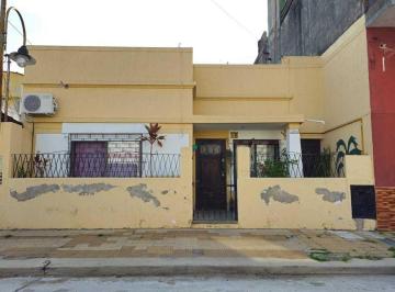 Casa · 100m² · 4 Ambientes · Casa Chalet en Venta en Virreyes, San Fernando, G. B. a. Zona Norte
