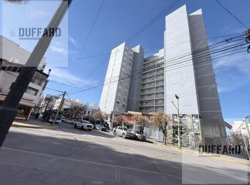 Departamento · 75m² · 3 Ambientes · 1 Cochera · Departamento de 2 Dorm. con Cochera en Alquiler Centro Neuquén