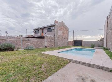 Casa · 115m² · 2 Ambientes · 2 Cocheras · Venta Casa 1 Dorm - Fin de Semana - Apta Credito