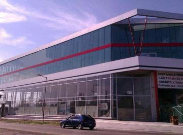 Oficina comercial · 335m² · Oficina en Alquiler en Tigre