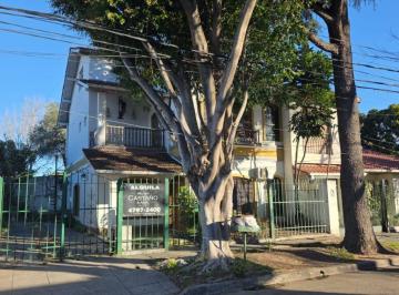 Casa de 7 ambientes, Vicente López · Olivos Golf Casa de 7 Ambientes con Jardín y Piscina - No Tiene Gas - Es Todo Electrico