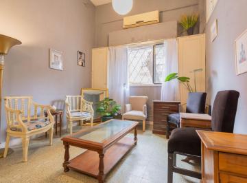 Departamento · 96m² · 5 Ambientes · Vende 5 Ambientes con 2 Patios y Doble Acceso