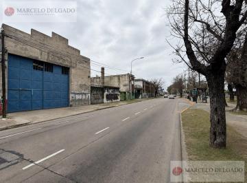 Depósito · 450m² · Depósito Comercial Sobre Av de 10 m X 45 m - Entrada Contenedor