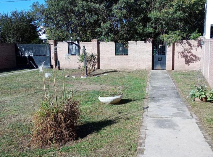 Depósito · 130m² · 6 Ambientes · 1 Cochera