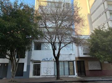 Local comercial · 48m² · 2 Ambientes · Local en Venta Próximo a Av 44