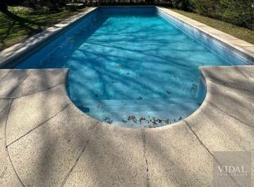 Casa · 167m² · 5 Ambientes · 2 Cocheras · Casa en Venta con Gran Jardín y Pileta Los Pilares, Pilar