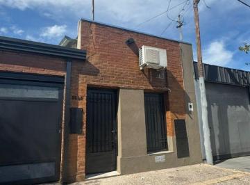 Departamento de 4 ambientes, Ciudad de Santa Fe · Se Alquila Casa – Saavedra 5246
