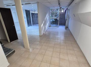 Local comercial · 100m² · 6 Ambientes · Alquilo Local Comercial - Pleno Centro - Zona de Alta Demanda