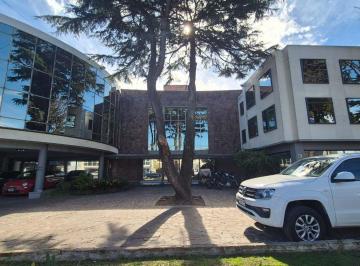 Oficina comercial · 50m² · 1 Cochera · Oficina en Alquiler con Cochera en San Isidro