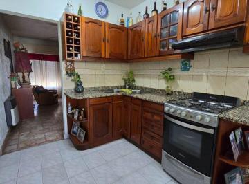 Casa · 150m² · 3 Ambientes · 6 Cocheras · Venta Casa 3 Amb con Cochera y Jardin Ezpeleta