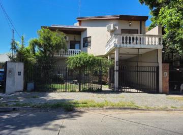 Casa · 151m² · 5 Ambientes · 2 Cocheras · Chalet Venta 5 Amb Pileta San Miguel Apto Credito