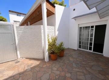 PH · 80m² · 4 Ambientes · PH Interno Tipo Casa 3 Dorm. con Patio