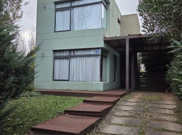 Casa · 175m² · 5 Ambientes · 2 Cocheras · Casa a Una Cuadra del Mar