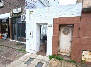 Departamento de 1 ambiente, Ciudad de Santa Fe · Dpto Interno de 2 Dorm Sobre Avda.