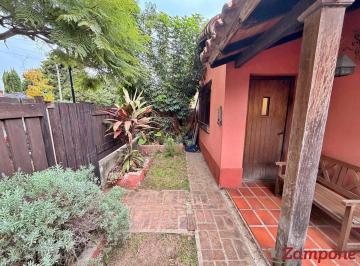 Casa · 157m² · 7 Ambientes · 1 Cochera · Casa en Venta en Martinez