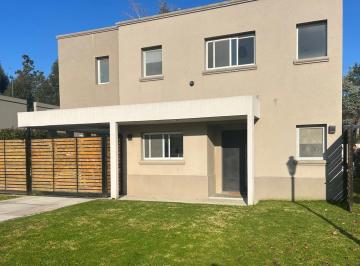 Casa · 129m² · 4 Ambientes · 3 Cocheras · Casa en El Portal de Pilar