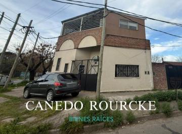 Casa · 4 Ambientes · Casa en Luis Guillon