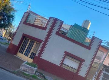 PH · 65m² · 1 Ambiente · Amplio PH 2 Ambientes C/ Cochera y Terraza en V. Ballester