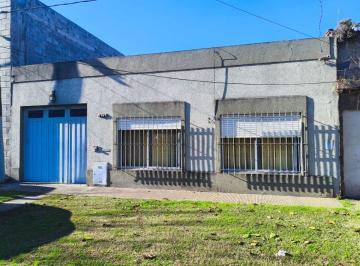 Casa de 3 ambientes, La Plata · Casa en Venta Av 520 E/ 136 y 137