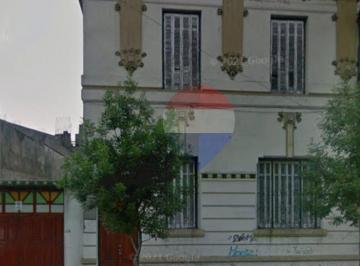 Casa · 444m² · 7 Ambientes · 2 Cocheras · Venta Casa en Atahualpa con Potencial de Desarollo