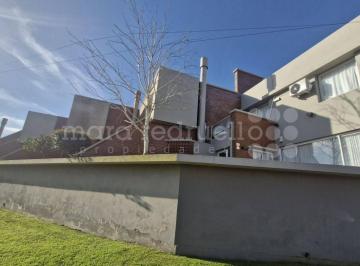 MRE-MRE-2529_2 · En Venta Departamento Duplex de Dos Dorm. Frente a La Laguna