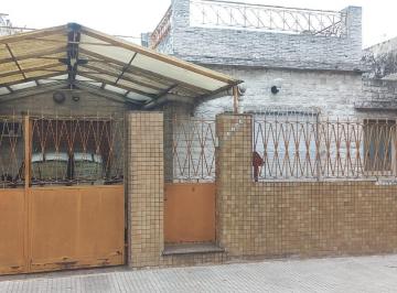 Casa · 210m² · 3 Ambientes · 1 Cochera · Casa en Venta