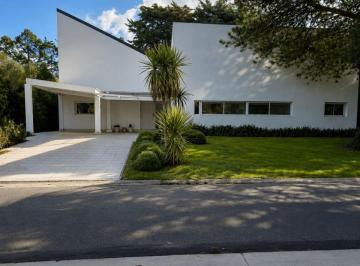 Casa de 5 ambientes, Ezeiza · Casa en Venta en Canning - Exclusivo Barrio St. Thomas Sur.