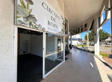Local comercial · 24m² · 1 Ambiente · Pinamar - Local Comercial en Pleno Centro de Pinamar
