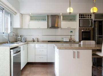 Casa · 150m² · 4 Ambientes · 1 Cochera · Casa en Venta 4 Ambientes en Llavallol con Quincho
