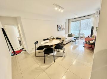 Departamento · 37m² · 2 Ambientes · 1 Cochera · Impecable Dos Ambientes con Balcón en Alquiler