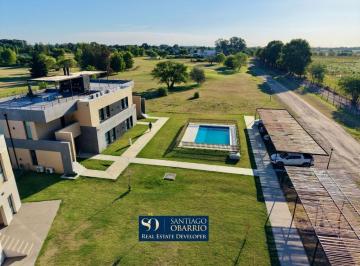 Departamento · 128m² · 4 Ambientes · 2 Cocheras · Venta en Medal Lindisimo y Amplio Condominio Al Golf de 4 Amb. con Gran Jardin