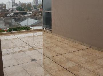 Departamento · 40m² · 2 Ambientes · Departamento Arroyito Rio, Moderno y Unico Dto. con Patio de Uso Exclusivo de 7 X 3 en