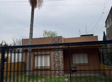 Casa de 3 ambientes, Hurlingham · Casa en Alquiler en Hurlingham