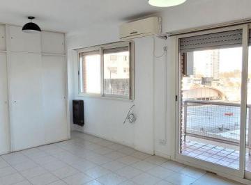 Departamento de 1 ambiente, San Isidro · Excelente Ubicación. Luminoso Monoambiente con Cocina Separada, Lavadero, Baño Completo y Balcón.