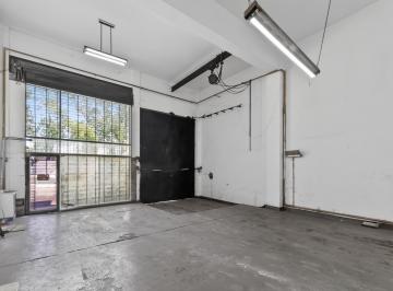 Depósito · 735m² · 10 Ambientes · Venta Edificio Comercial y Logístico con Acceso Para Semirremolque, Montacargas y Plantas Libres Sob