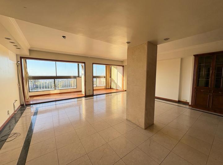 Departamento · 159m² · 5 Ambientes · 1 Cochera