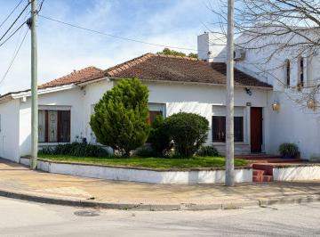 Casa · 200m² · 5 Ambientes · 1 Cochera · Casa en Venta Zona Cerrito Tandil