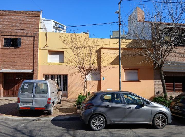 Casa · 166m² · 5 Ambientes · 2 Cocheras